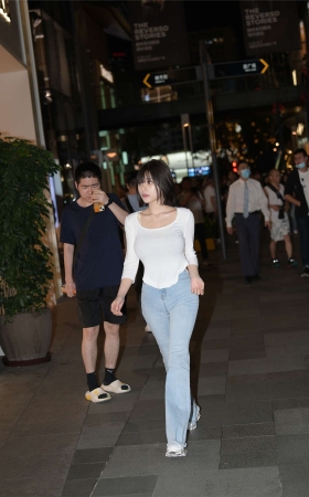 甜美牛仔裤