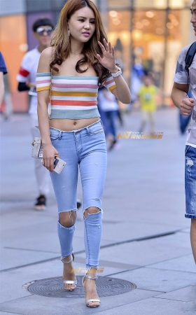 短衫露肚脐仔裤美臀性感 [16P]