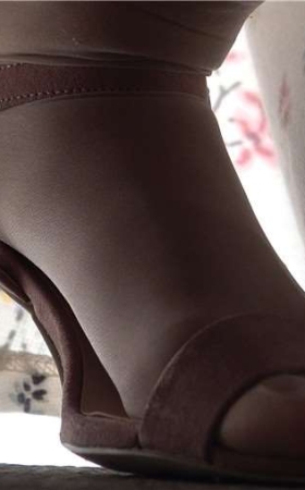 4k-极品丝足凉高跟连衣裙美女