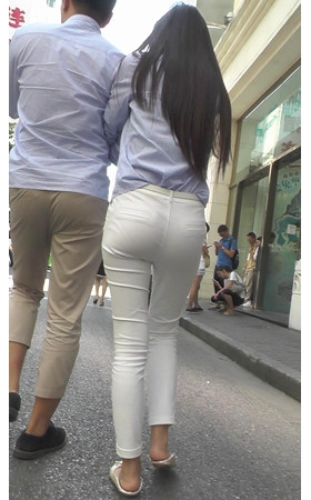 极品白裤圆润妹子