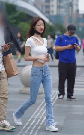 苗条小蛮腰