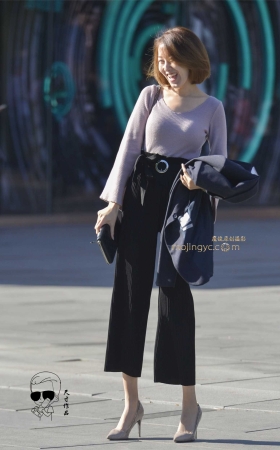 街拍美女的微笑 [14P]