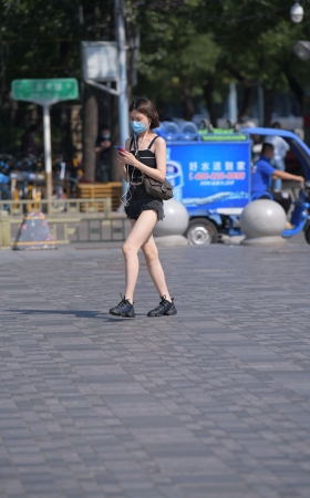 性感黑色热裤
