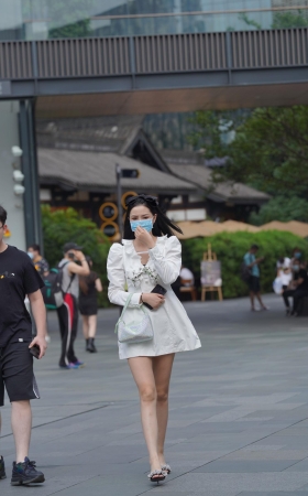 长腿美女