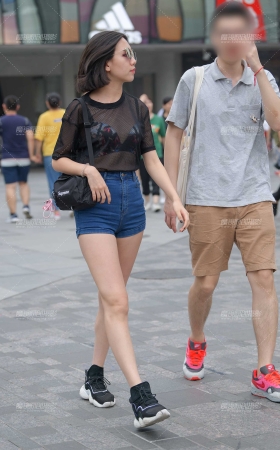热裤翘臀美腿 [18P]