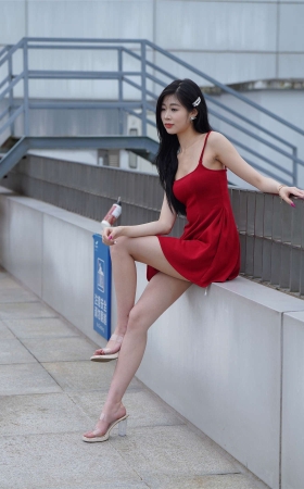 魅力红裙