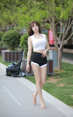 甜美黑白搭配