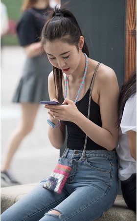 漂亮的紧牛美女(42P)