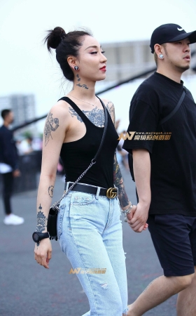 潮流纹身小背心 [14P]