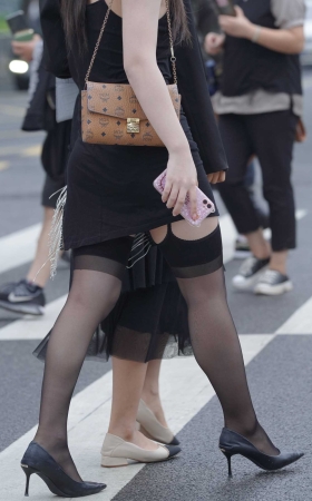 吊带袜美眉 [24P]