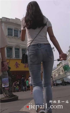街拍破洞紧身蓝牛帆布鞋妹子 [1.06 GB]