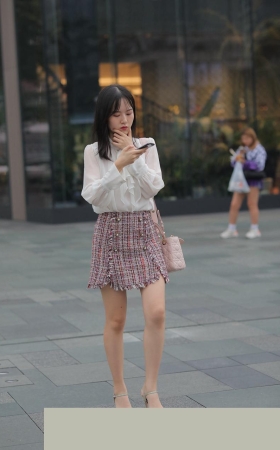好美的小姐姐有点高冷3A3585[184M]