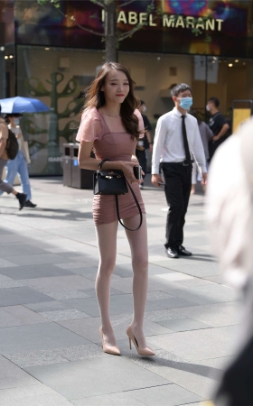 肉丝包臀裙