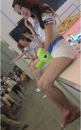 漂亮的网红脸美女