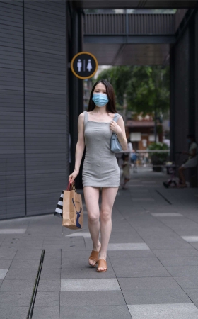 吊带包臀裙