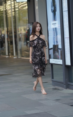长裙美女