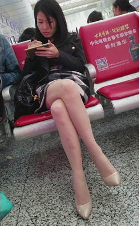 美腿肉丝妹子