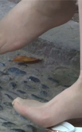晾脚 [341 MB/MP4]