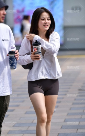 ★运动瑜伽紧身短裤美女 [17P]