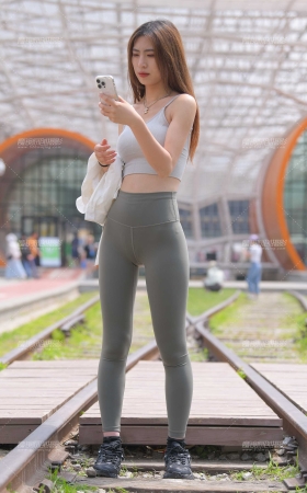 绿色瑜伽裤美女 [23P]