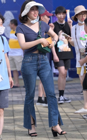 紧牛美女 [18P]