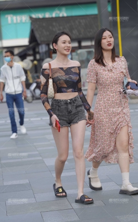热裤美女 [24P]