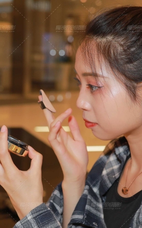 爱笑的女孩 [28P]