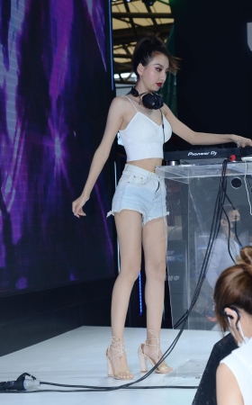 DJ小姐姐