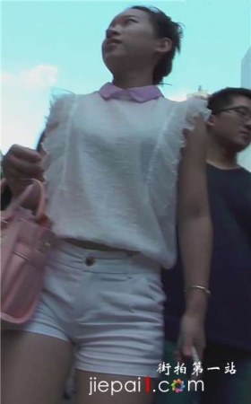 白热裤美三角妹子，透明衬衫很清爽。[1.10 GB]
