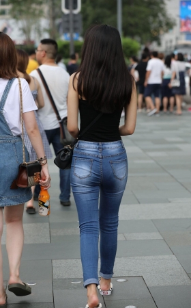 这牛仔裤