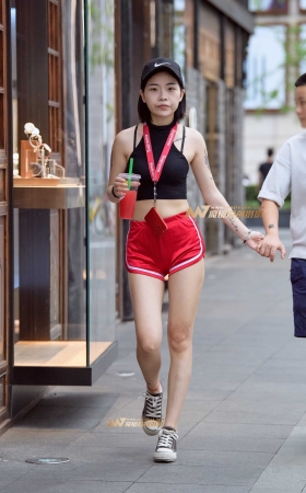 万绿丛中一点红 [21P]
