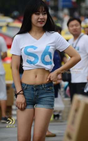 商业广场上的妹子（16P） [16P]