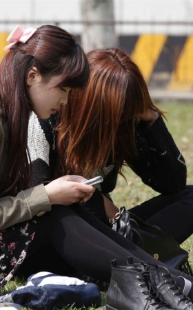 No277 校园女孩黑丝足，带给你真正的校园风情