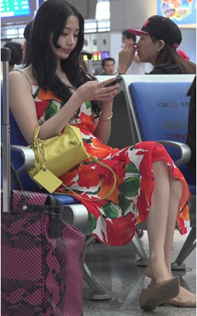 花裙小姐姐