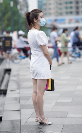 等人的美眉