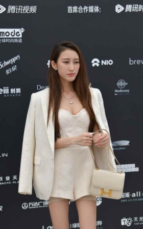 性感白色西装外套 [115P-2.61GB]