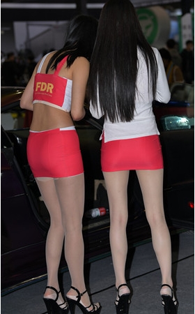 红色短裙车模美女(33P)