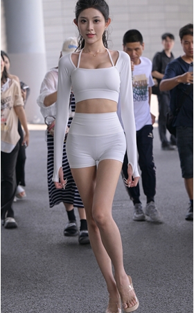 性感的紧身短裤气质美人(208P)